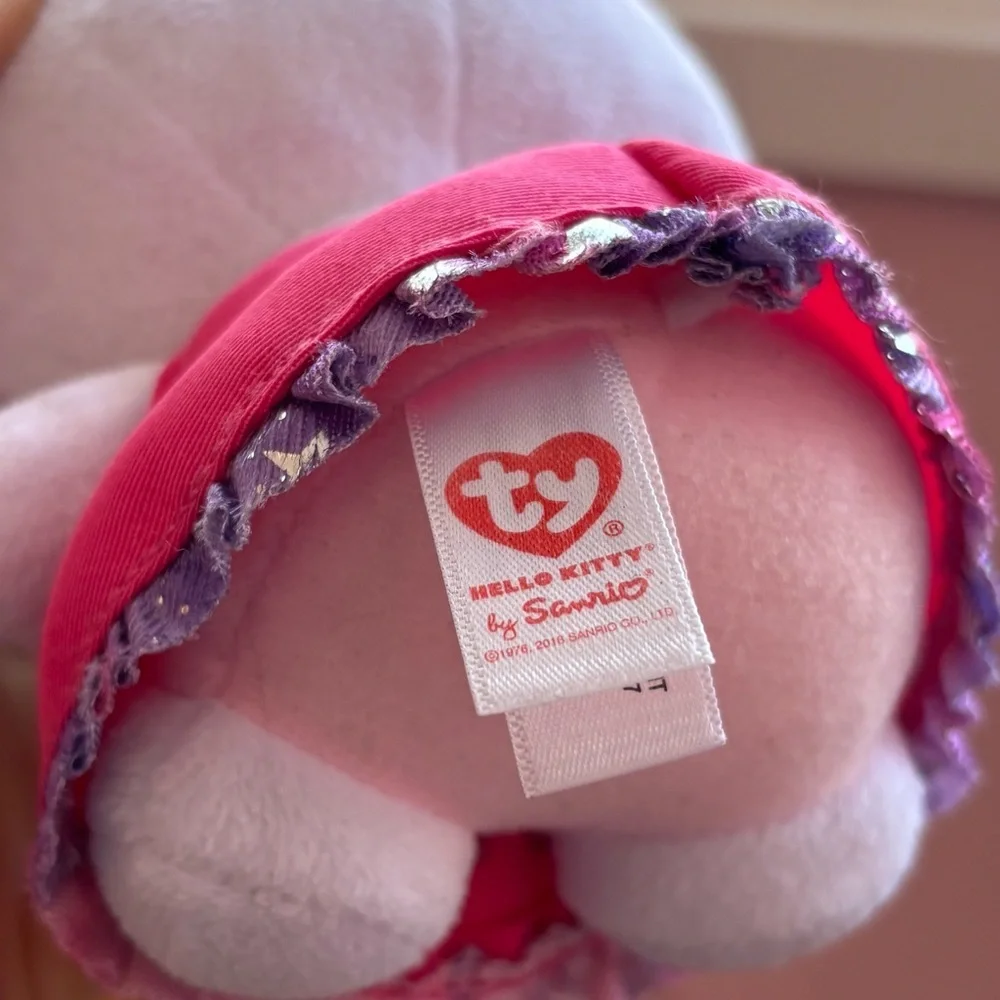 TY Beanie Baby Sanrio Hello Kitty in I love Las Vegas and Purple Dress